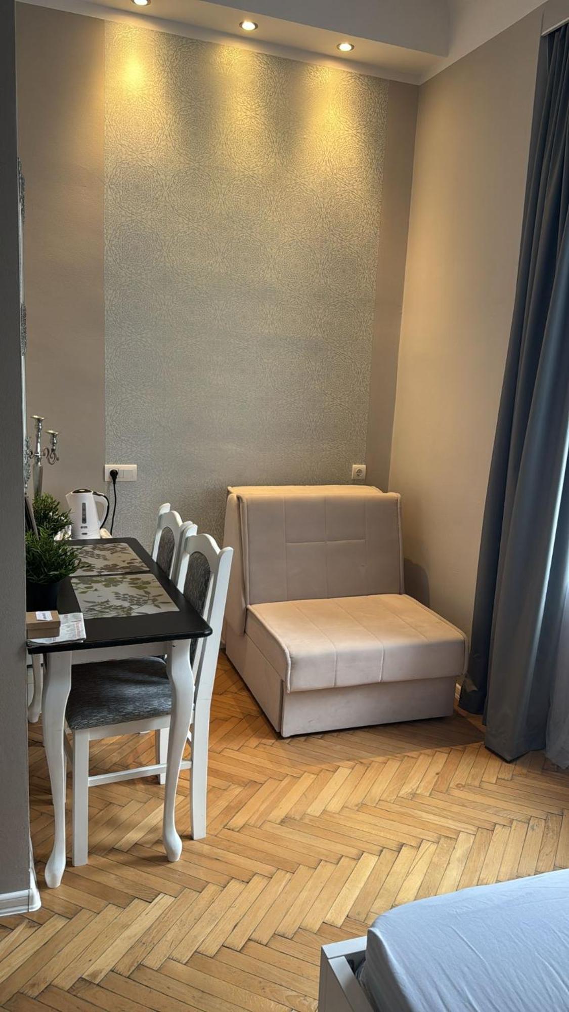 Appartement 5 *
